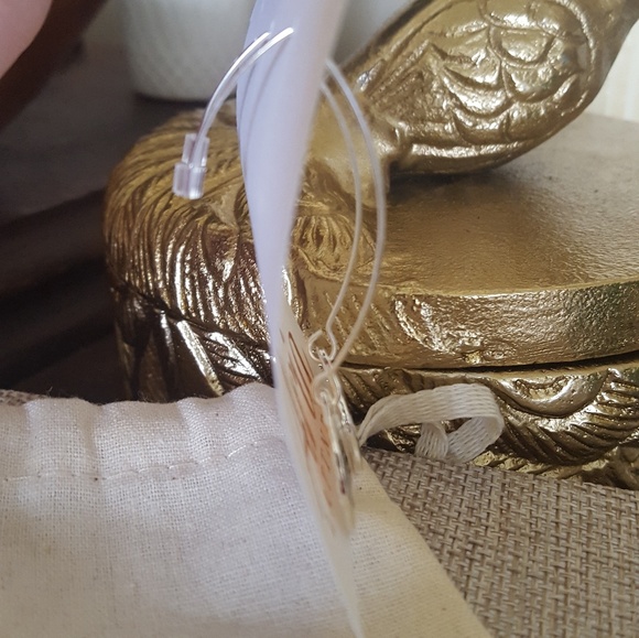 Aria Lattner Hammered Disc Silver Earrings - Picture 4 of 7